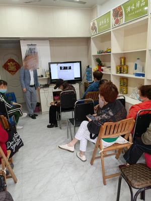 駝奶能治腎病、糖尿病和乙肝?商店送雞蛋、旅游引誘老人參加講座,查處曝光