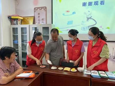 進社區(qū)送健康 服務(wù)群眾零距離--新絳縣人民醫(yī)院黨支部走進順城街社區(qū)開展系列專項活動